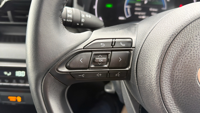 Toyota Yaris 1.5 Hybrid Design 5dr CVT Hybrid Hatchback